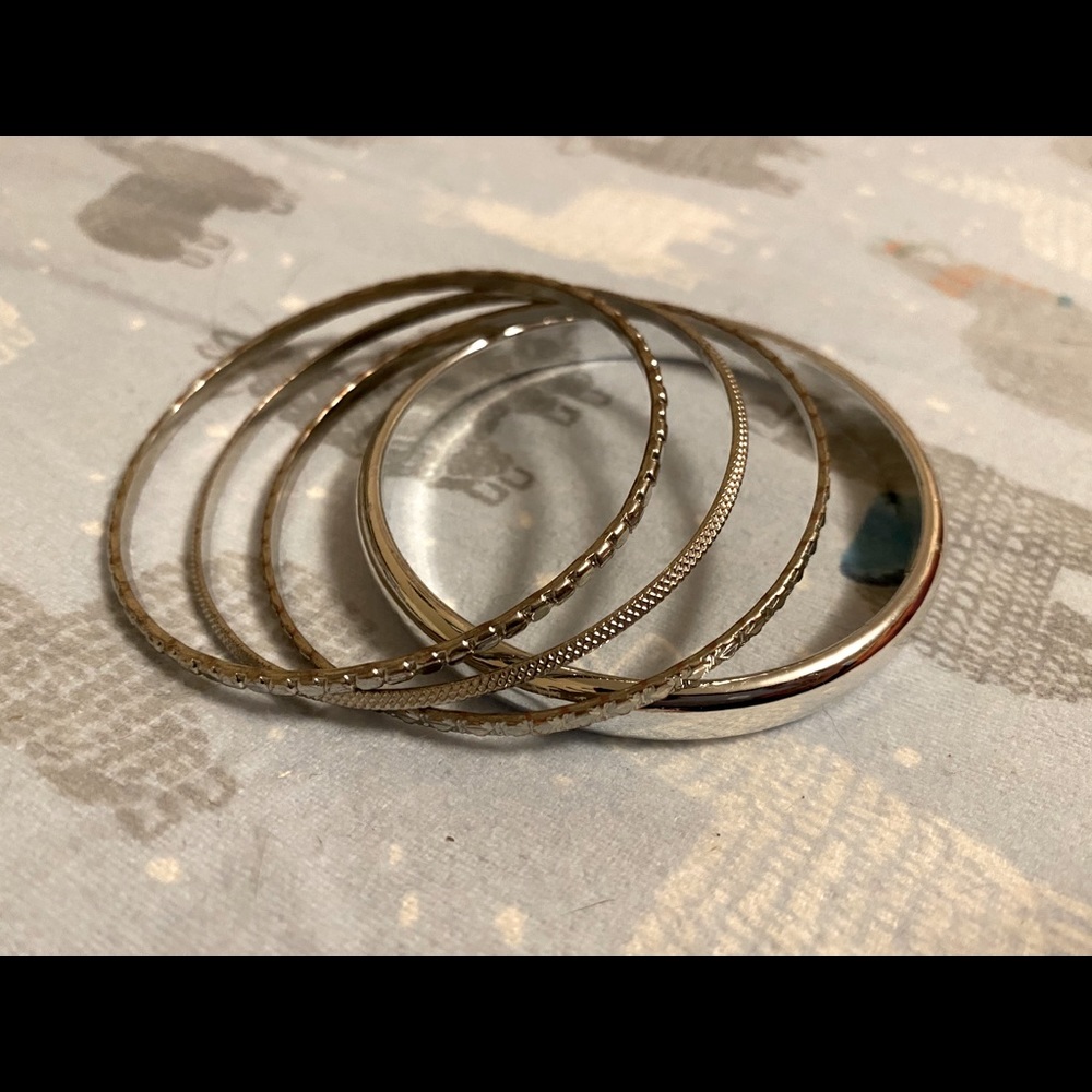 Set of 4 bangles
